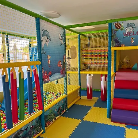 فندق Plamena Palace 4*