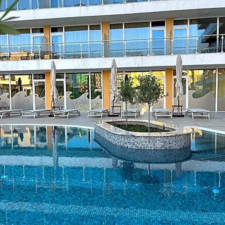 Plamena Palace מלון פרימורסקו