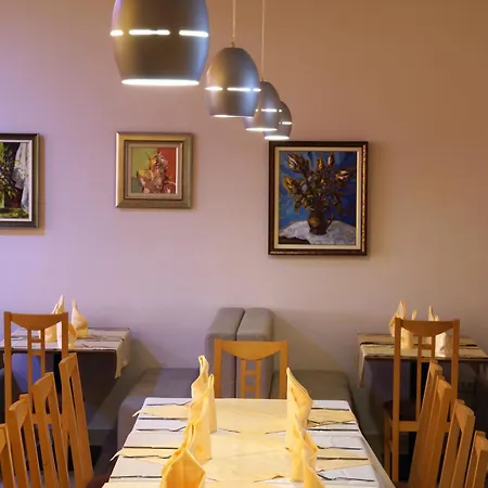 Plamena Palace فندق