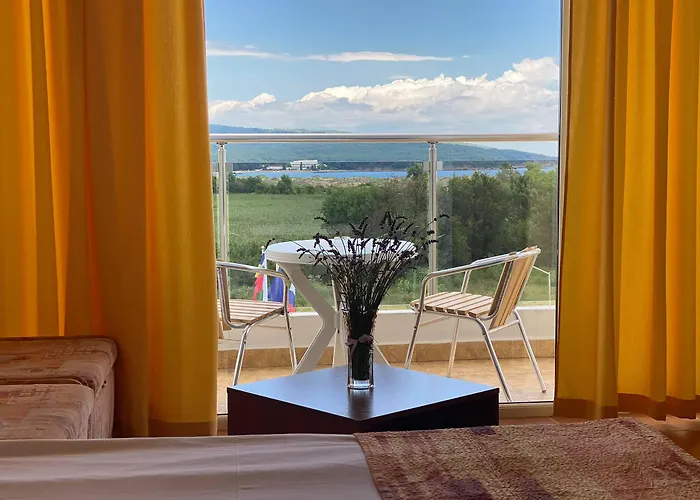 Plamena Palace Πριμόρσκο